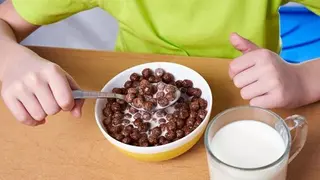 Desayuno de cereales de chocolate. Foto: OCU
