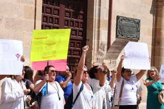 Manifestación de las trabajadoras del SAD ante la Diputación de Zamora