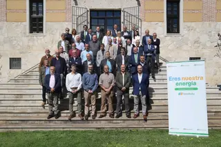 Foto de familia de los empleados de Iberdrola homenajeados