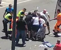 Ambulancia, Policía y bomberos en el accidente de la puerta de la Feria 