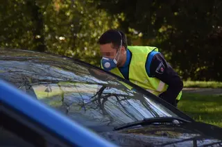 Policia coronavirus control