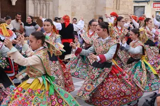 Grupo de Coros y Danzas Doña Urraca