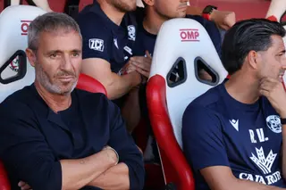 Óscar Cano, en el banquillo del Ruta de la Plata.
