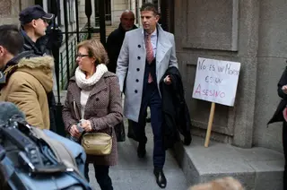 La madre de Leticia Rosino en la Fiscalía de Menores en 2018. Archivo