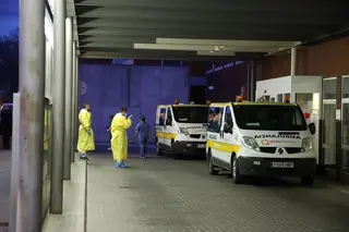 Coronavirus ambulancia hospital epi casos (10)