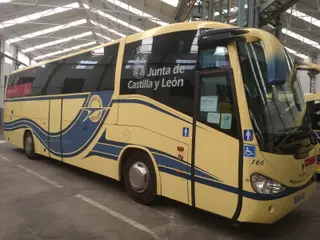 Imagen de un autobús de buscyl 