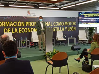 Mañueco reivindica en Zamora que “Castilla y León es top en FP” a nivel nacional