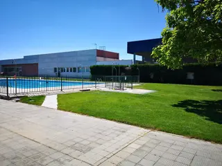 Piscina de Morales del Vino. Archivo