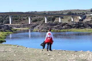 Voluntaria de Cruz Roja