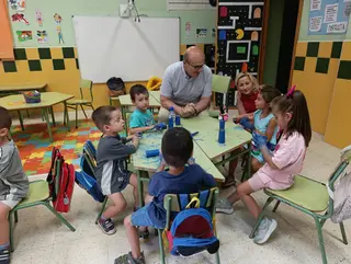 Fernando Prada en su visita al programa Conciliamos en el CEIP Sancho II