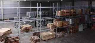 El stock de mercancías en el comercio continúa al alza, aunque registre su menor subida en el tercer trimestre del año.