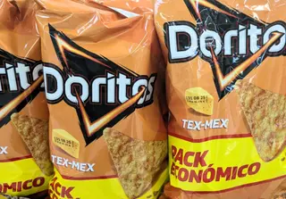 Denuncian aumentos de precio y reducción de tamaño en envases de Cheetos, Ruffles y Doritos