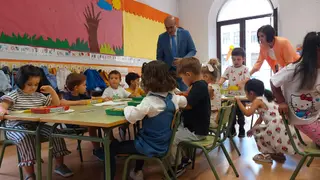 Fernando Prada visita el CEIP Arias Gonzalo en el inicio del curso escolar en Zamora este miércoles
