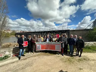 Ahora Decide reclama la recuperación del puente del ferrocarril y denuncia la total dejadez de las instituciones