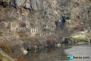 Las ruinas del poblado minero de Almaraz, a tan solo 20 kilómetros de la capital
