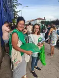CSIF ha repartido abanicos a los aspirantes que aguardaban para entrar al examen