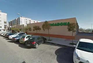 Detenidas cuatro personas tras una persecución policial después de robar en un supermercado