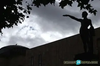 Cielos nubosos con escasa probabilidad de lluvia