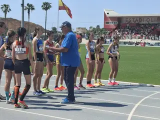 Elisa Urtasun Instantes Previos De La Salida 1000 Ml.