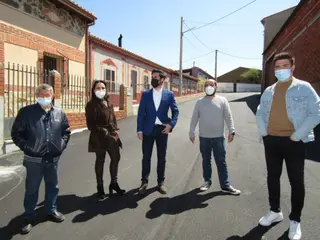 San Miguel de la Ribera usa el dinero de las fiestas para pavimentar las calles