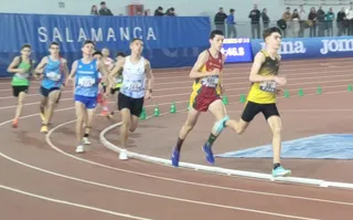 Adrián Sánchez Gallego en el momento decisivo de la carrera