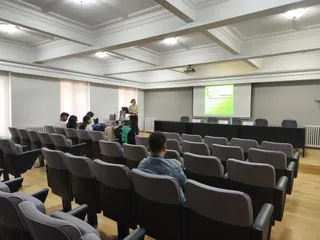Un momento de la jornada celebrada hoy en el salón de actos del Colegio