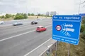 Un cartel que indica un radar de prohibición de circular a más de 90 kilómetros por hora en la autovía EP