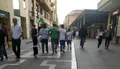 Ciudadanos pasean por Santa Clara en Zamora
