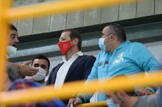Luis Amado en la grada de La Rosaleda