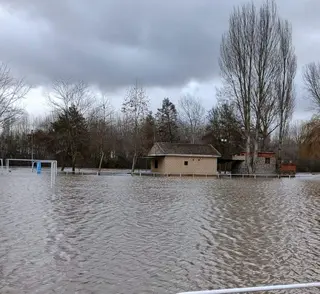 Río Órbigo a su paso por Manganeses de la Polvorosa