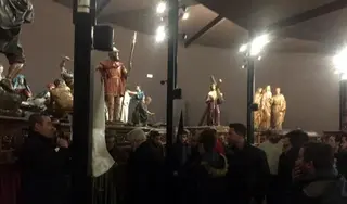 La nueva directiva de Jesús Nazareno realiza el pesaje de todos los grupos escultóricos