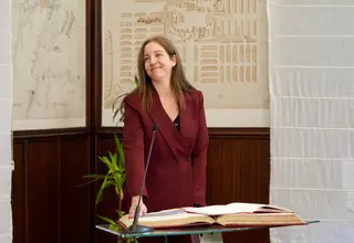 Toma de posesión de la nueva Consejera de Educación, María del Valle Ares. / ICAL