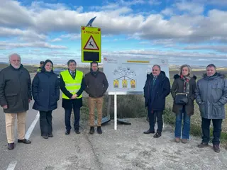 Señalización inteligente el proyecto piloto para reducir los accidentes por la irrupción de animales en la calzada