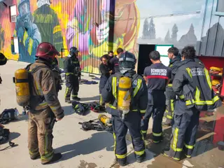 Bomberos de Zamora se especializan en técnicas avanzadas para combatir incendios en interiores