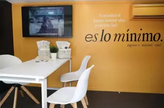 Vista interior de un autobús informativo del Ingreso Mínimo Vital. Marta Fernández Jara. Europa Press. Archivo | 5