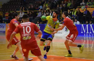 Jortos, inédito tras el minuto quince por problemas en el gemelo