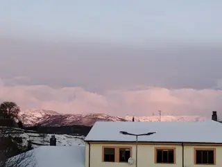 La nieve cubre Puebla de Sanabria (1)