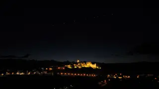 La espectacular estampa que dejan los satélites Starlink sobre el cielo de Sanabria