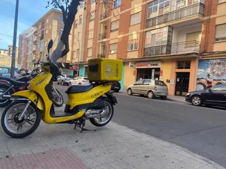 Moto de correos en Zamora.