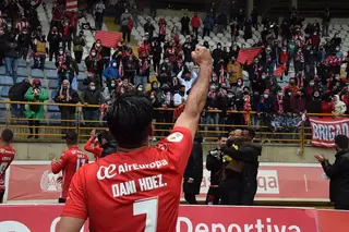 Un Zamora de leyenda no quiere despertar del sueño: remontada en León y plaza para el play-off