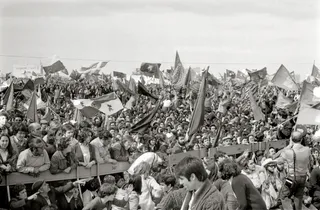 Miles de personas acudieron a la campa de Villalar el 23 de abril de 1978 | Cacho | ICAL