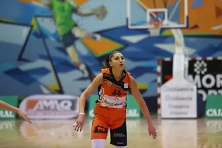 Vicky Llorente, en un partido con el Zamarat