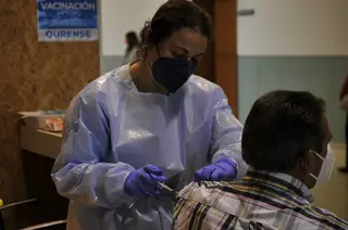 La OMS insiste en que las vacunas no logran reducir la transmisión en lugares de alta incidencia del virus