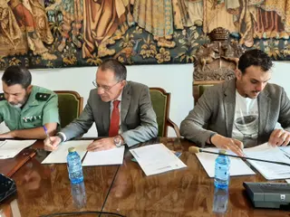 Imagen del subdelegado del Gobierno, Ángel Blanco en la Junta de Seguridad de Toro ante la fiesta de la vendimia