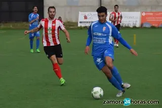 La dirección deportiva del CD Villaralbo sigue sondeando el mercado para reforzar el equipo