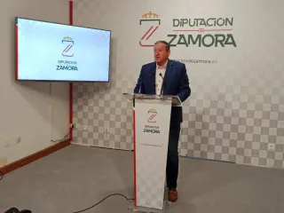 Javier Faúndez en rueda de prensa