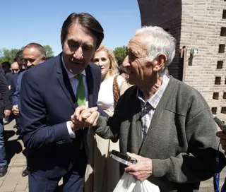 Juan Carlos Suárez Quiñones, consejero de Medio Ambiente, Vivienda y Ordenación del Territorio, en la XXVIII edición de la Feria Agroalimentaria y Multisectorial del Bierzo.