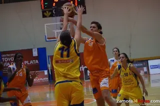 Gran Canaria se exhibe en ataque ante la bochornosa imagen del Zamarat 53-87