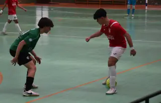 Alejandro Calvo, Con El Balón