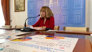 Inmaculada Lucas en la presentación de los talleres